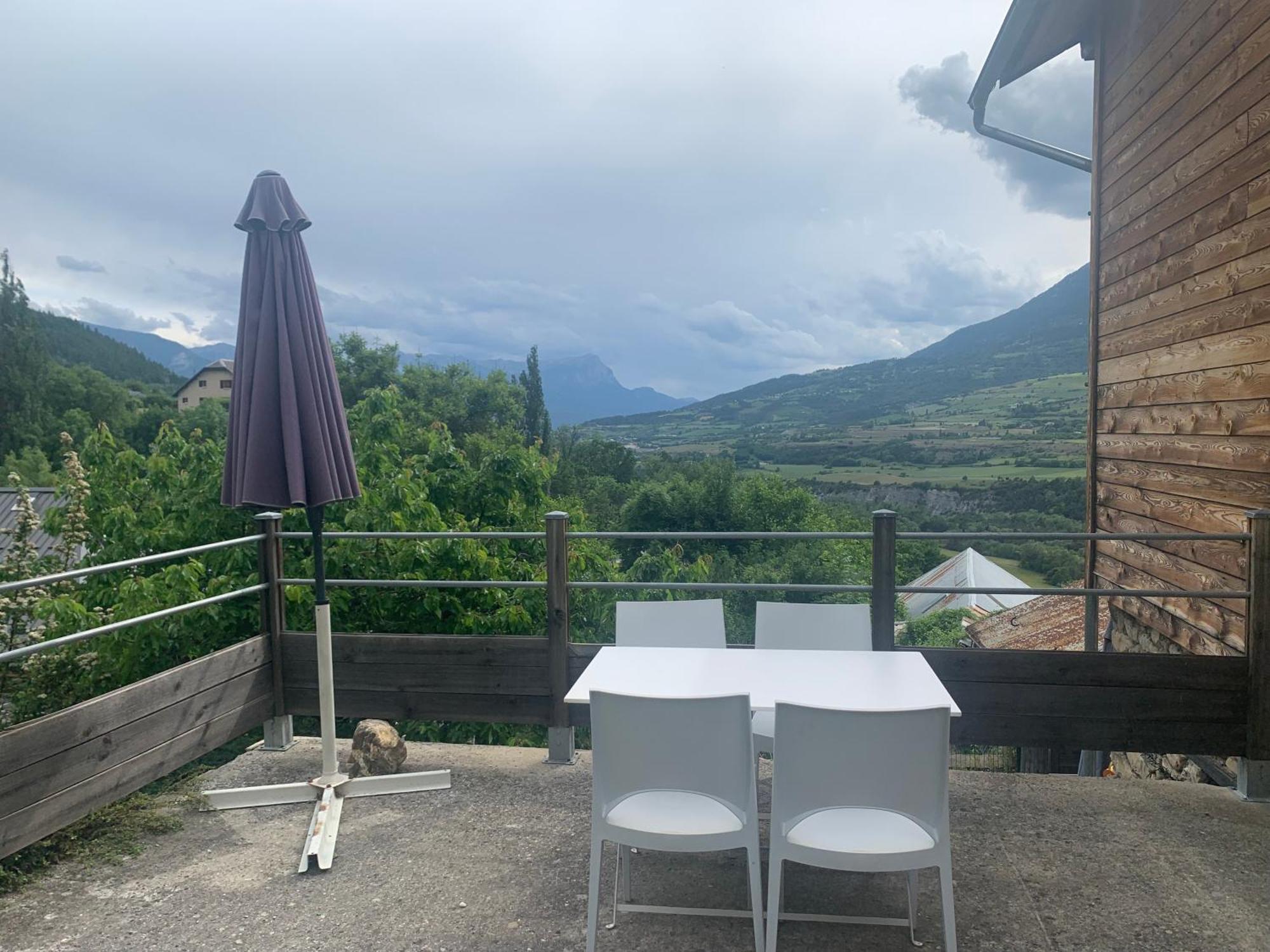 Le Petit Soleil Apartment Siguret Екстериор снимка